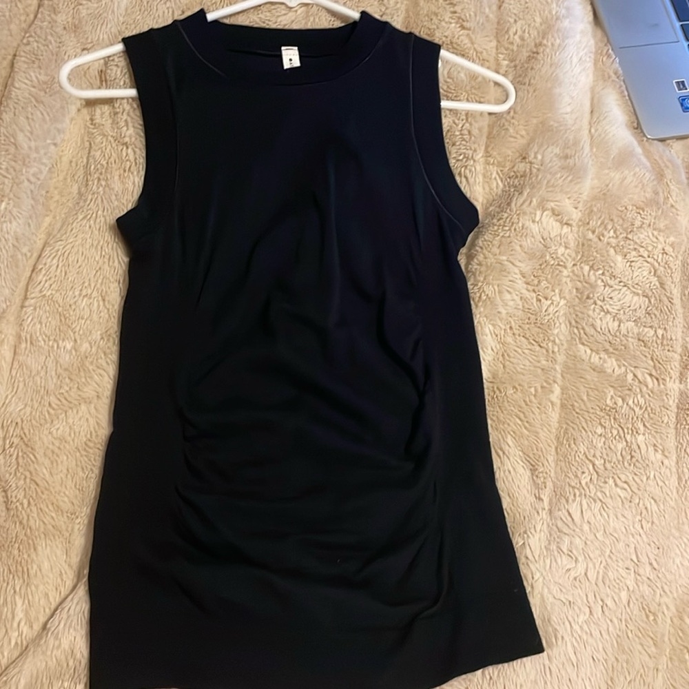 Super soft athleta tank top!